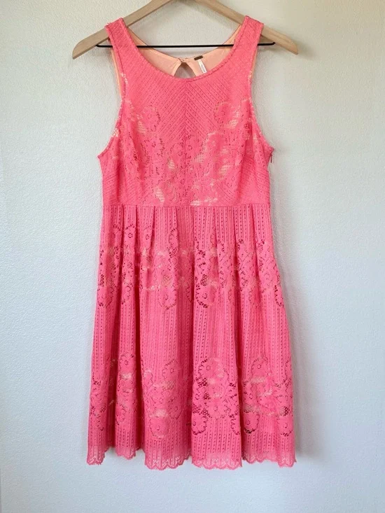 FREE PEOPLE 8 Rocco Dress in Cherry • Coral Pink Lace Fit & Flare Open Back Mini - Picture 3 of 11